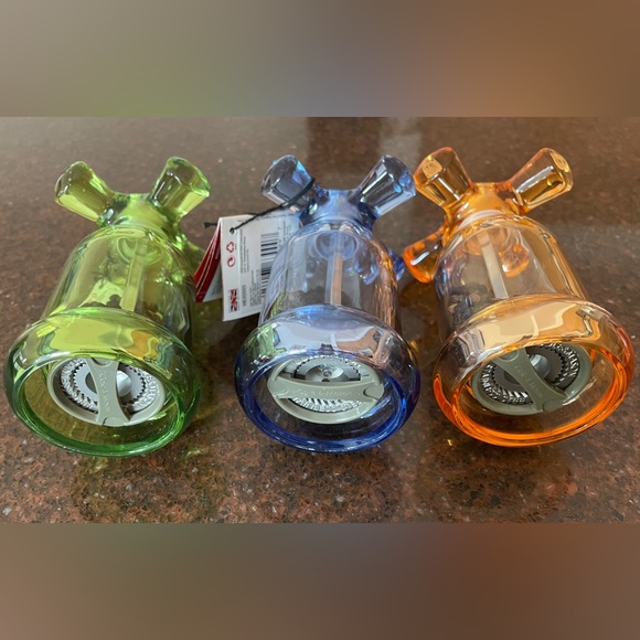 Cole & Mason Acrylic Pepper Mill NWT Orange Blue or Green Price is for one Mill - Picture 4 of 8